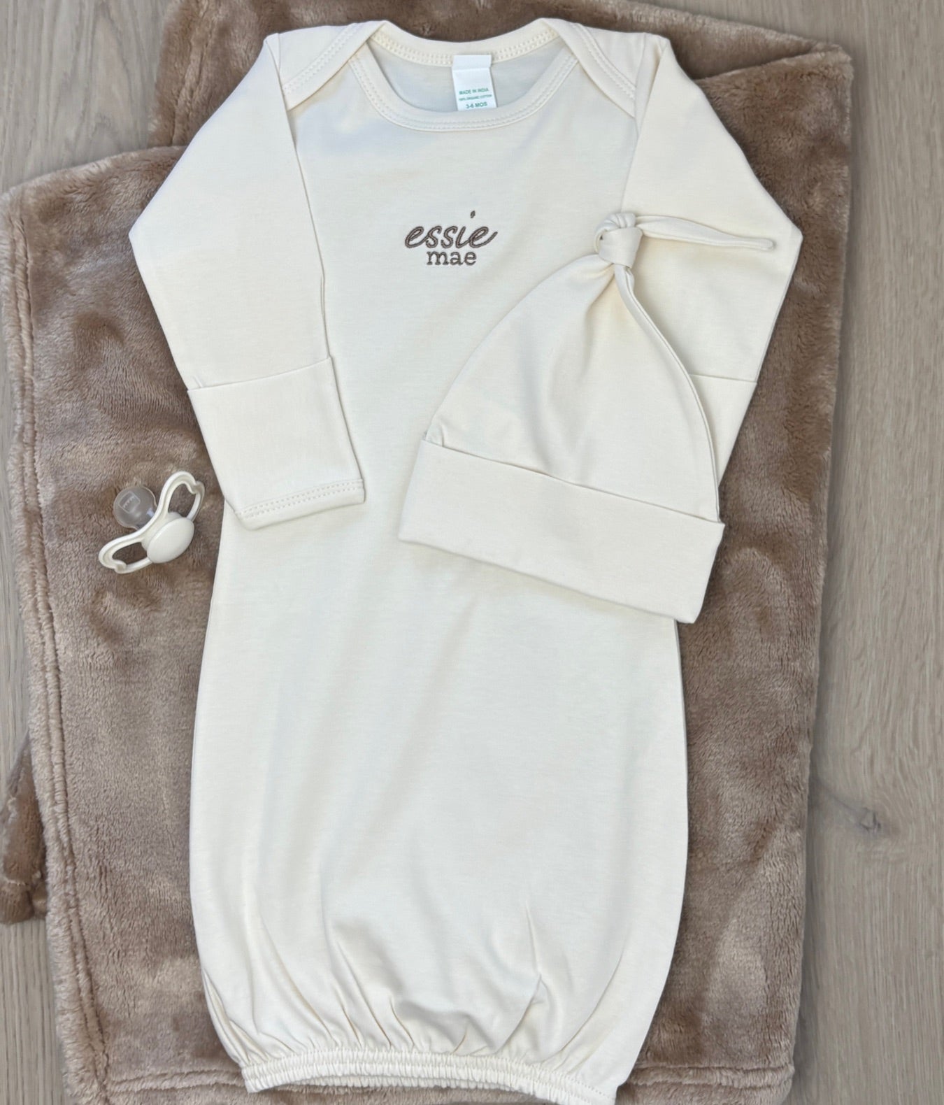 Embroidered Organic Long Sleeve Infant Gown and Knotted Beanie Gift Set