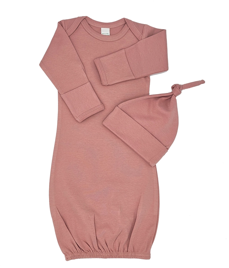Embroidered Organic Long Sleeve Infant Gown and Knotted Beanie Gift Set